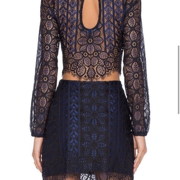 ✨ SOLD ✨ Lyla Two Piece Set - Picture 3 of 5